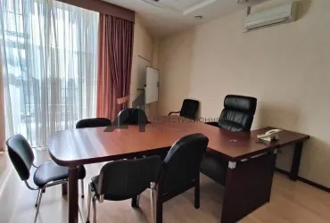 Офис с мебелью в центре